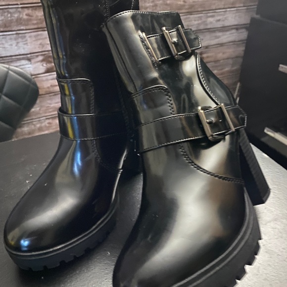 Brand new women shoes - Picture 3 of 5